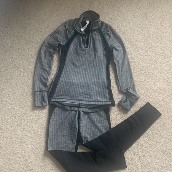 American Eagle Performance Athletic Leggings - Small, & matching quarter zip top - Picture 16 of 16